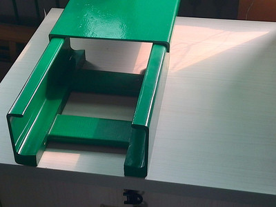 槽式復(fù)合環(huán)氧樹(shù)脂電纜橋架【河北寧峰